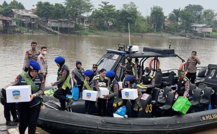 Polwan-baksos-di-sungai-duku.jpg