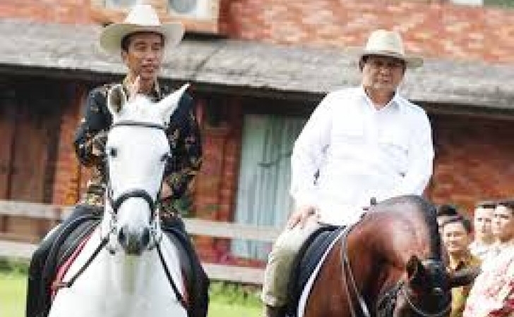 Prabowo-dan-Jokowi-naik-kuda.jpg