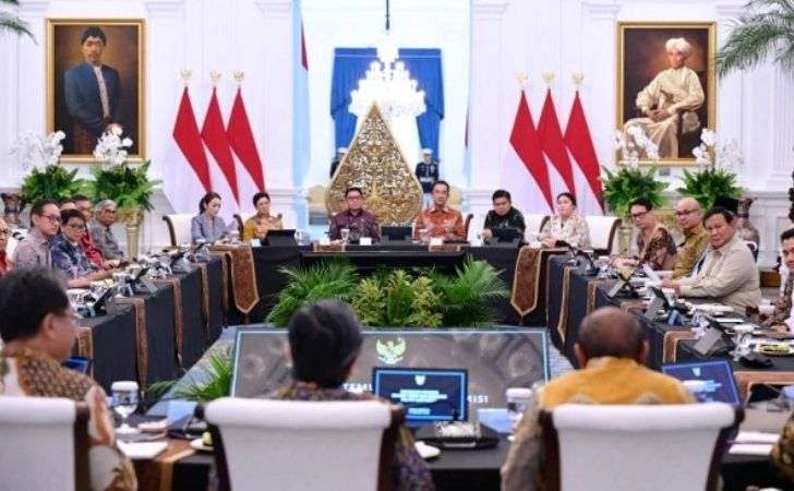 Presiden-Prabowo-Satukan-Pandangan-Diplomasi-Indonesia-dengan-Tokoh-Diplomasi.jpg