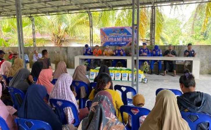 Program-JALUR-Ditpolairud-Polda-Riau-Bagikan-Sembako-dan-Bibit-Mangga-di-Dumai.jpg