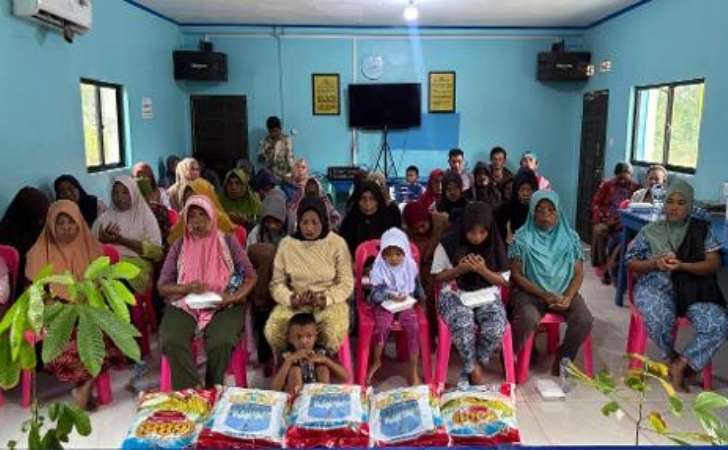 Program-JALUR-Ditpolairud-Polda-Riau-Salurkan-50-Paket-Sembako-untuk-Warga-Rohil.jpg