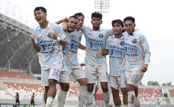 Rachmad-Hidayat-Kartu-Merah-PSPS-Pekanbaru-Unggul-1-2-dari-Sumsel-di-Babak-Pertama.jpg