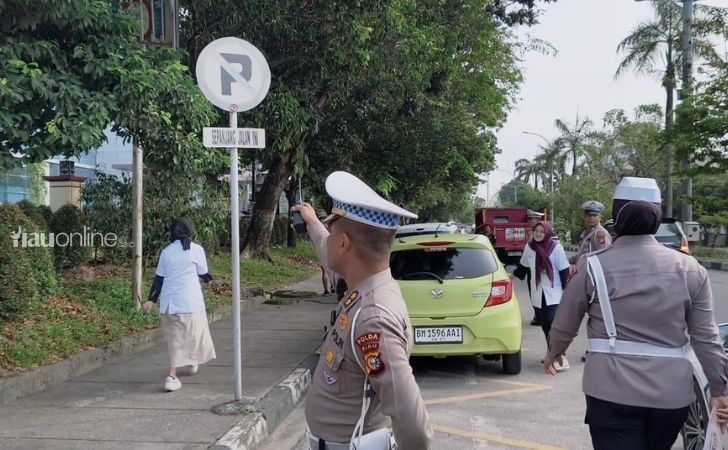 Rambu-dilarang-parkir-di-rsud.jpg