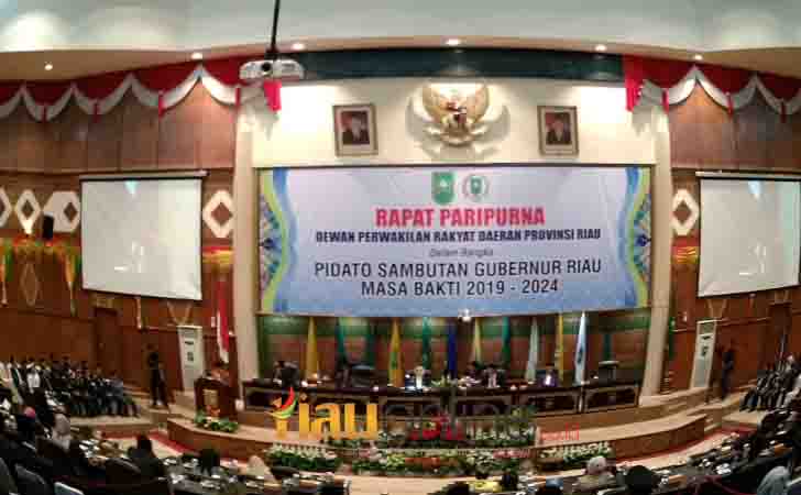 Rapat-Paripurna-Pidato-Gubernur-Riau.jpg