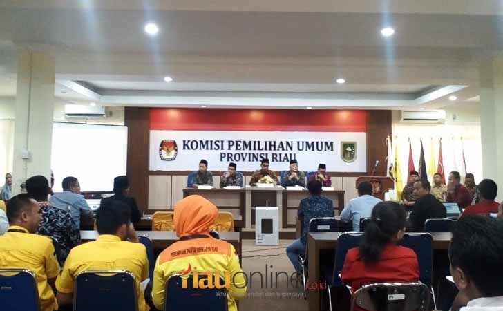 Rapat-Pleno-KPU-Riau.jpg