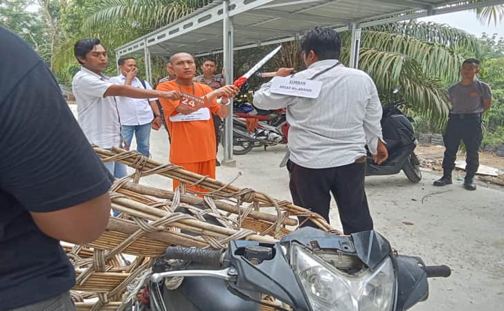 Rekonstruksi-pembunuhan-di-kuansing.jpg