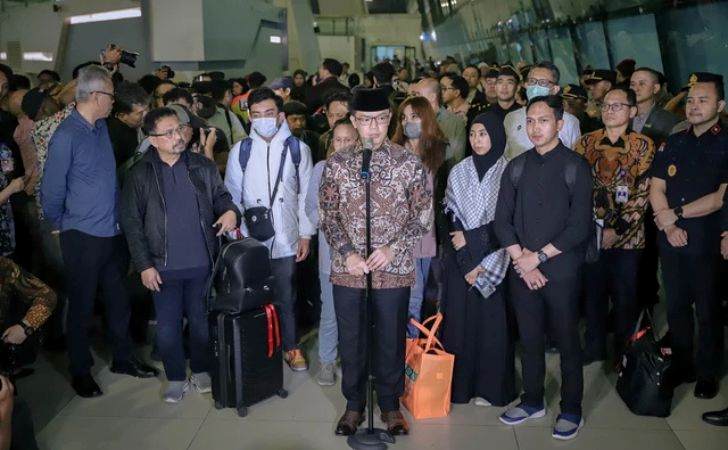 Repatriasi-WNI-dari-Iran-Dimulai-22-Orang-Tiba-di-Indonesia.jpg