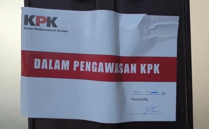 Ruang-Kepala-Dinas-dan-Rapat-di-PUPR-Riau-Disegel-KPK.jpg