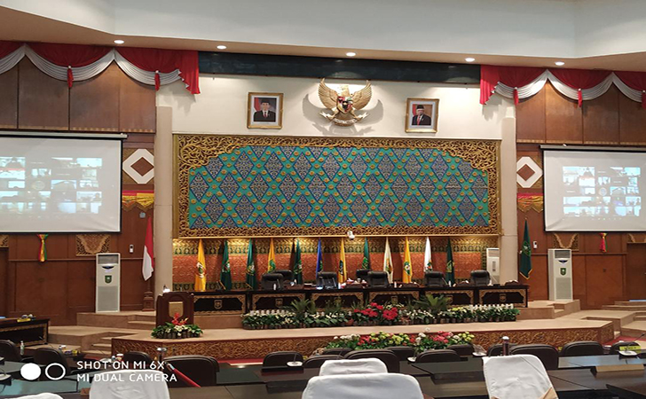 Ruang-Rapat-paripurna-DPRD-Riau.jpg