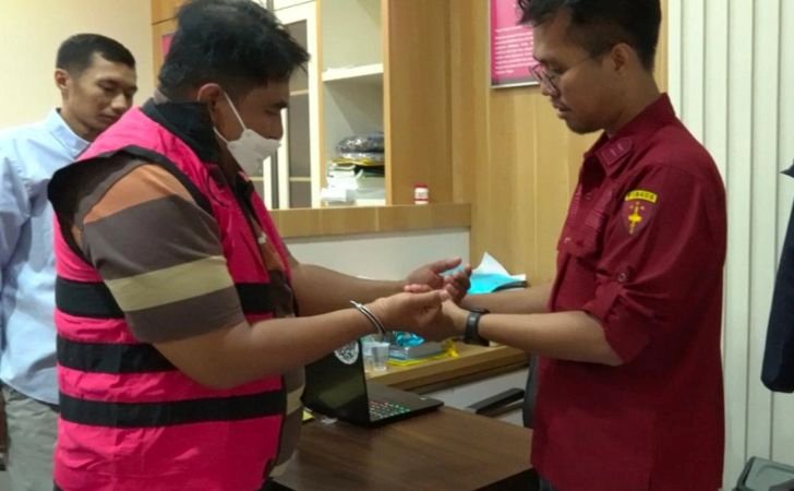 Rugikan-Negara-Rp995-M-Kejari-Siak-Tetapkan-Lima-Tersangka-Korupsi-Kredit-Tani.jpg