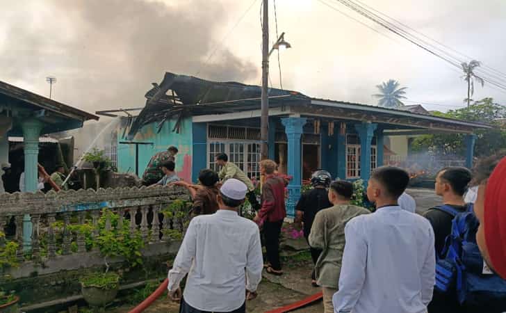 Rumah-di-Rambutan-terbakar.jpg