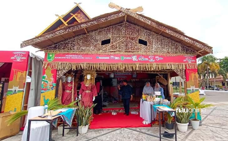 Rumah-talang-mamak-di-Gernas.jpg