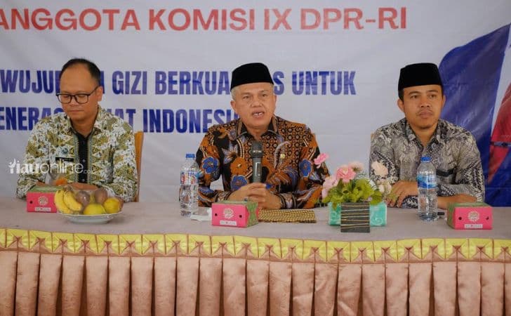 Sahidin-perkenalkan-mbg-di-salo.jpg