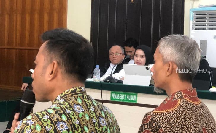 Saksi-sidang-Risnandar-CS-di-PN2.jpg