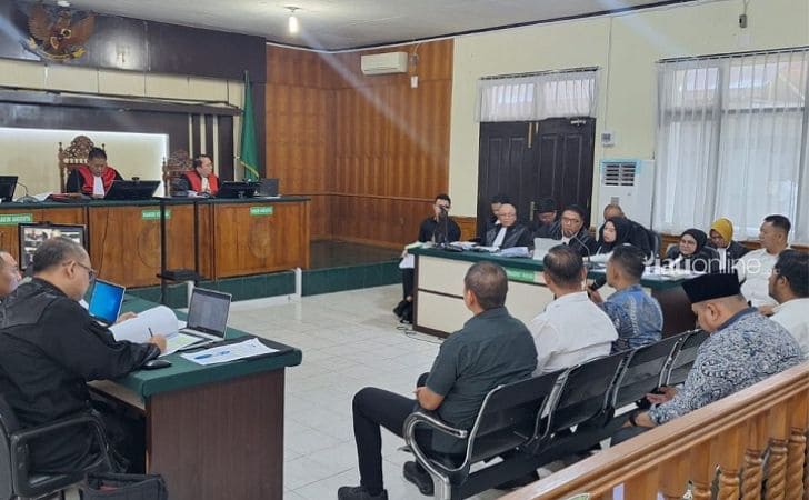Saksi-sidang-korupsi-risnandarcs.jpg