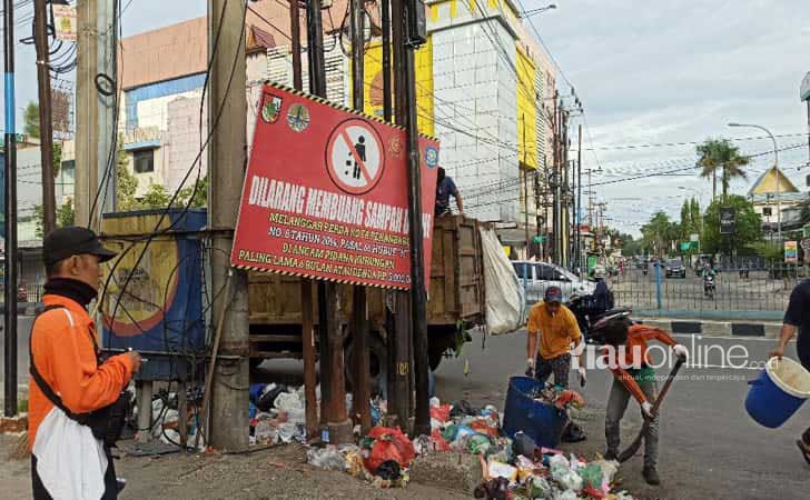 Sampah-di-Nangka.jpg