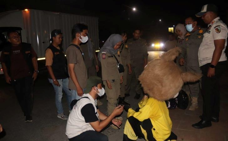 Satpol-PP-Pekanbaru-Razia-Gepeng-Temukan-Anak-di-Bawah-Umur-Dieksploitasi.jpg