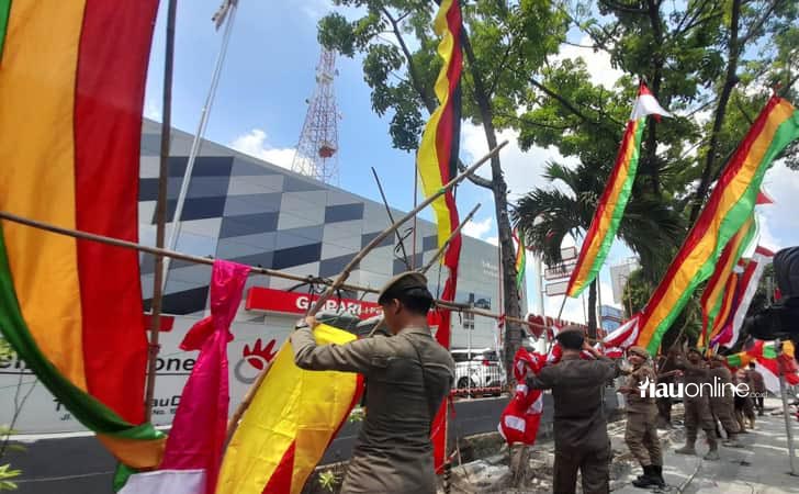 Satpol-PP-tertibkan-padagang-bendera.jpg