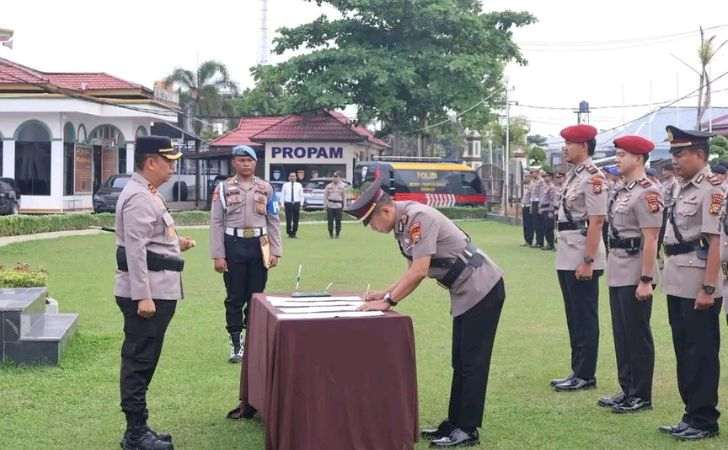 Sejumlah-Pejabat-Dimutasi-Polres-Pelalawan-Siap-Hadapi-Tantangan-Baru.jpg