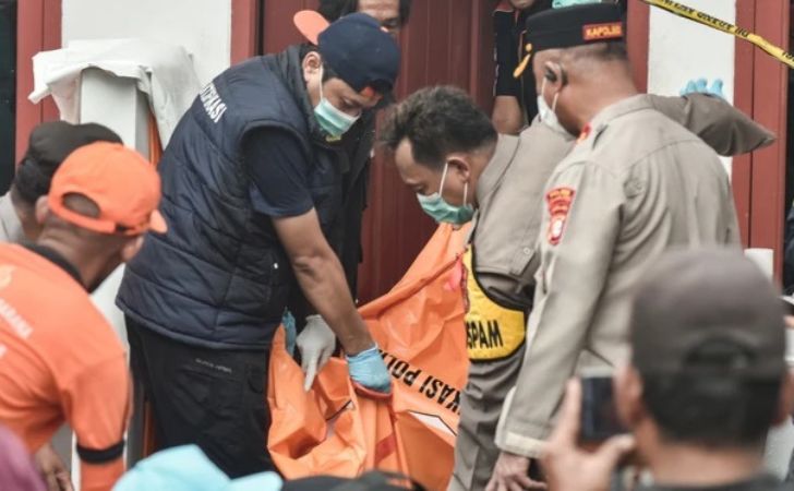 Sekeluarga-tewas-diracun2.jpg