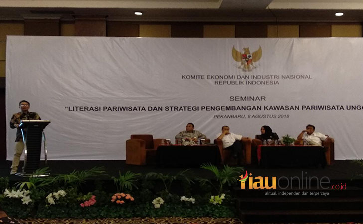 Seminar-Literasi-Pariwisata-dan-Strategi-Pengembangan-Kawasan-Pariwisata.jpg