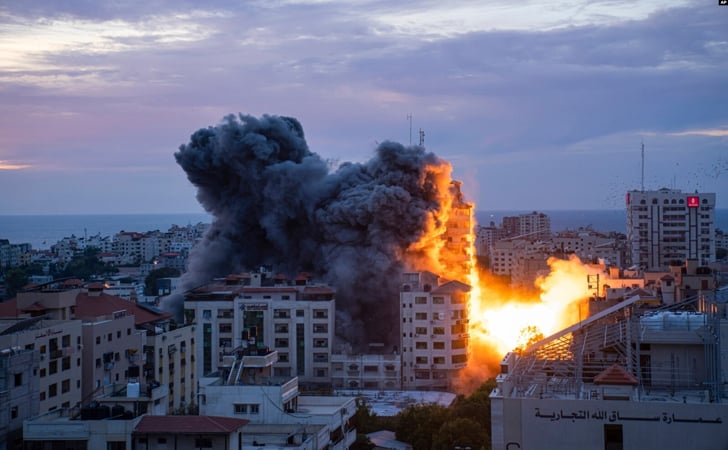 Serangan-udara-di-Gaza.jpg