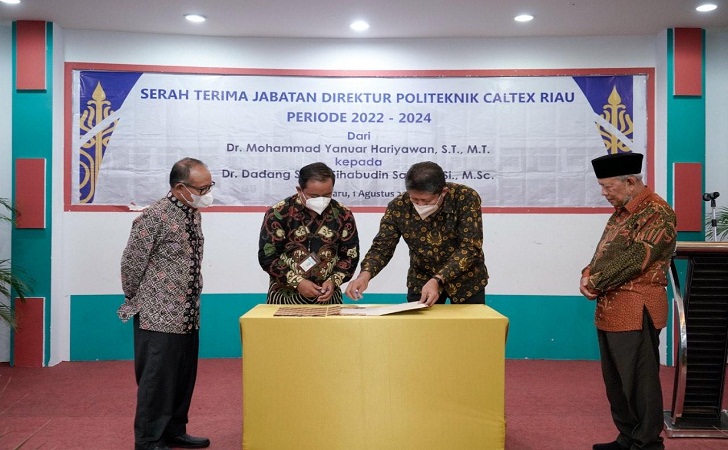 Sertijab-Direktur-PCR-periode-2022-2024-Humas-PCR.jpg