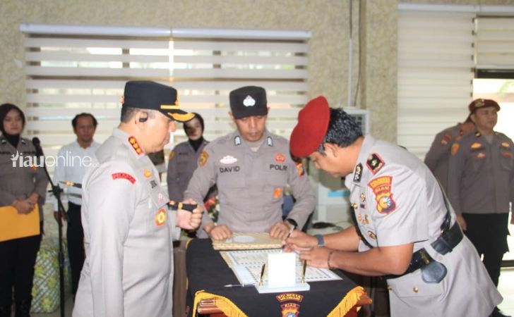 Sertijab-di-polresta-pekanbaru.jpg