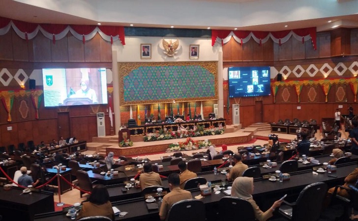 Sidang-Paripurna-penyampaian-laporan-hasil-kerja-pansus5.jpg