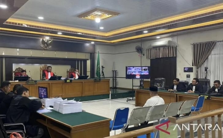 Sidang-tuntutan-M-Adil.jpg