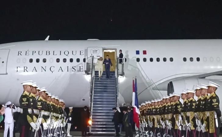Sjafrie-Sjamsoeddin-Sambut-Kedatangan-Emmanuel-Macron.jpg