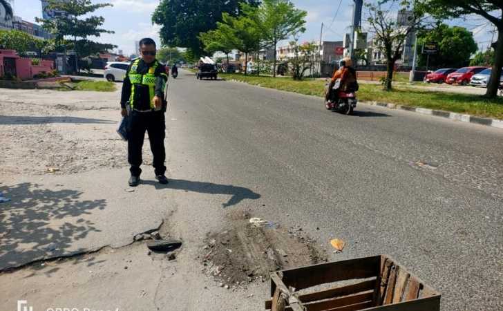 Sopir-Truk-Tangki-Kabur-Usai-Lindas-Pengendara-Motor-di-Soekarno-Hatta-Pekanbaru.jpg