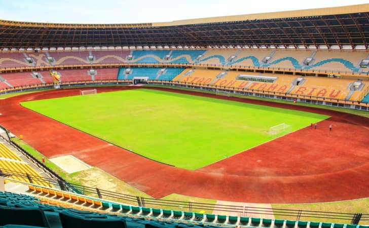 Stadion-Utama-Riau-area-dalam1.jpg