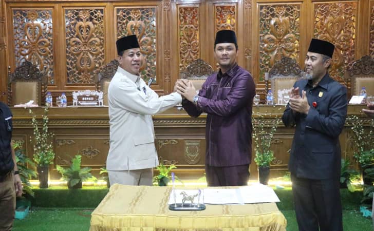 Suhardiman-Amby-dan-Adam.jpg