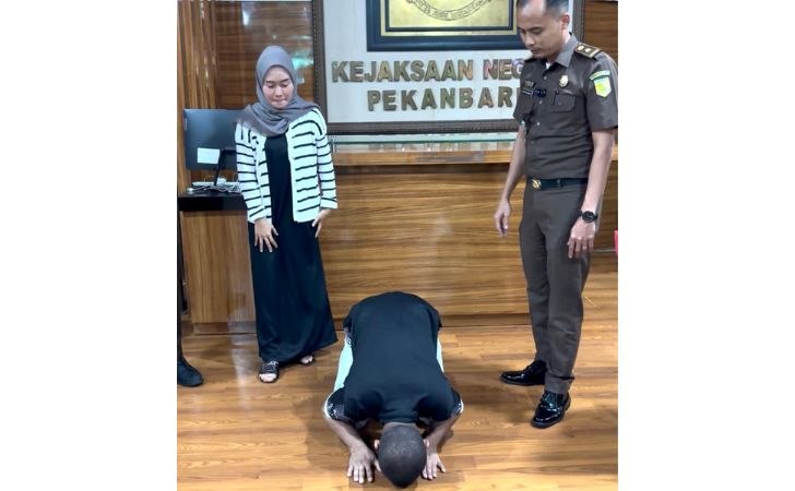 Sujud-Syukur-Arisman-Usai-Bebas-Melalui-Restorative-Justice.jpg