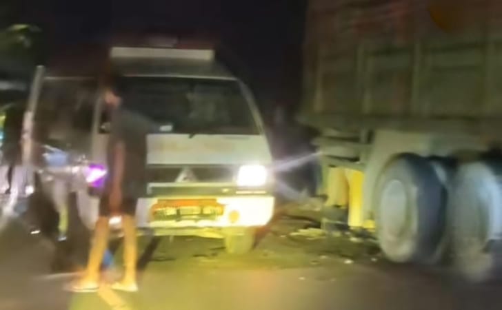 TKP-tabrakan-polisi-di-Pelalawan.jpg