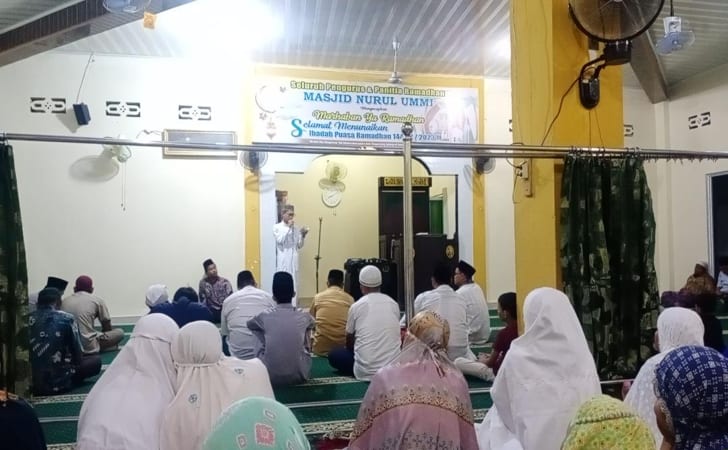 Tarawih2.jpg