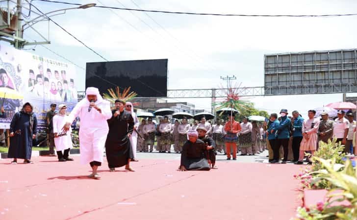 Teatrikal-peserta-pawai-mtq-dari-siak.jpg