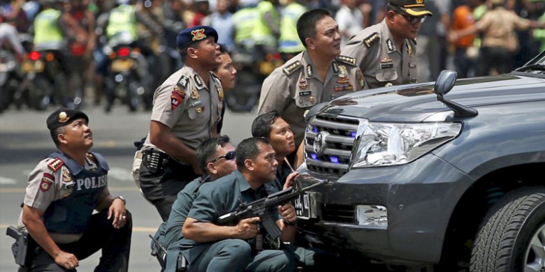 Tembak-menembak-di-Sarinah.jpg