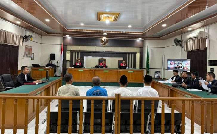 Terdakwa-Korupsi-Rehabilitasi-Gedung-Politeknik-KP-Dumai-Jalani-Sidang-Perdana.jpg