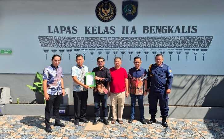 Terpidana-Perambahan-Hutan-Sekaligus-Pemilik-Hotel-Bombeng-Menyerahkan-Diri.jpg