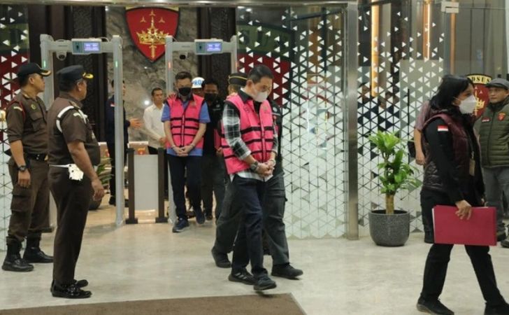 Tersangka-korupsi-cpo2.jpg