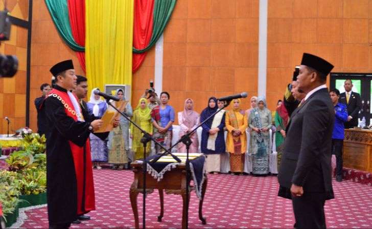 Tiga-Pimpinan-DPRD-Siak-Periode-2024-2029-Resmi-Dilantik.jpg
