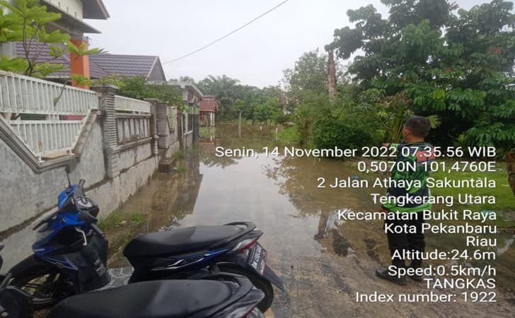 Tim-BPBD-Pekanbaru-monitor-tiga-lokasi-perumahan-rawan-banjir.jpg