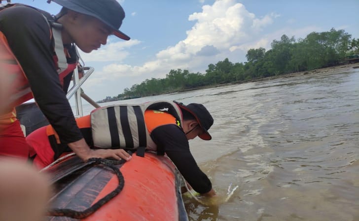 Tim-sar-cari-bocah-tenggelam-di-inhil.jpg