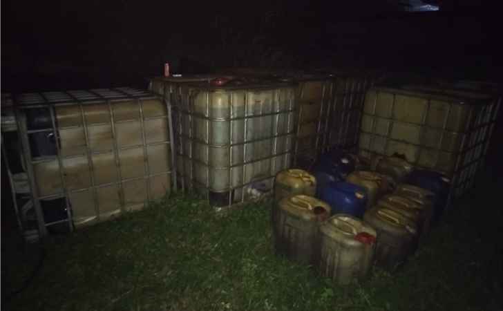 Timbun-1.400-BBM-Subsidi-Bio-Solar-Pemilik-Gudang-di-Tenayan-Jadi-Tersangka.jpg