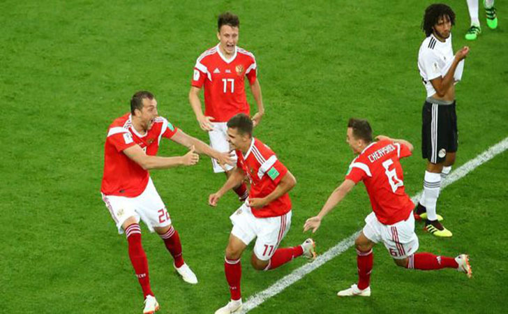 Timnas-Rusia-merayakan-gol-perdana-ke-gawang-Mesir.jpg