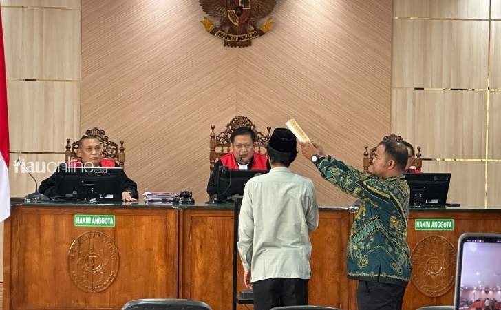 UAS-saat-diambil-sumpah.jpg