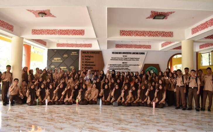 UNILAK-Kenalkan-Tata-Kelola-Perkantoran-kepada-Siswa-SMKN-1-Pekanbaru.jpg