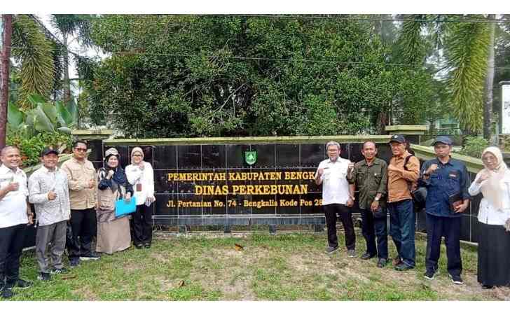 UNRI-Libatkan-Petani-Sawit-Bengkalis-dalam-Riset-Kelembagaan-Adaptif.jpg